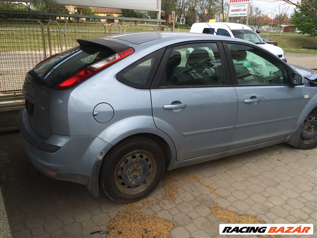 Ford Focus Mk2 2004-2007 bontott alkatrészei, motorháztető, lökhárító, sárvédő, ajtó, homlokfal 7. kép