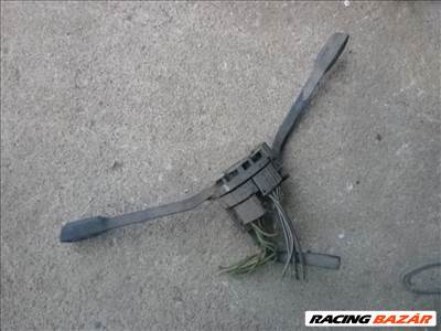 Volkswagen Transporter T3 kormánykapcsoló csatlakozóval 251 953 503 N 251953503n