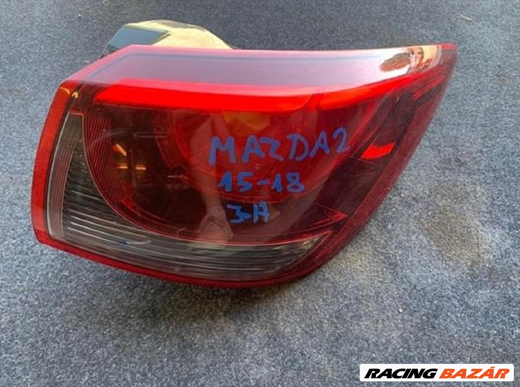 Mazda 2 (DJ1) jobb hátsó lámpa 1. kép