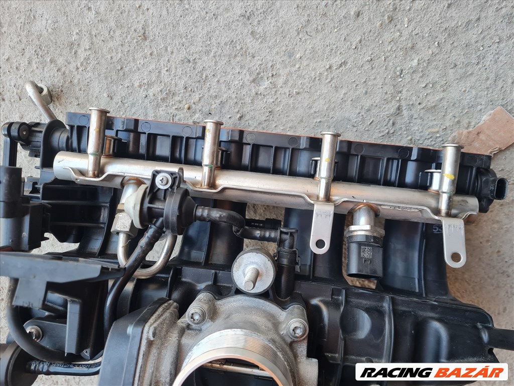 Audi A4 (B8 - 8K), Audi A5 (B8 - 8T) 1.8 TFSI CDHA Üzemanyag híd befecskendező híd 06j133317m 1. kép