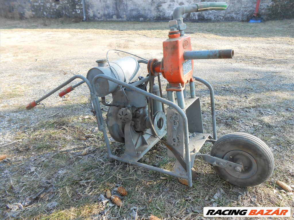 VÍZSZIVATTYÚ,BENZINES,1967-ES RÉGI CZECH MOTOROS GYÁRTÁSÚ ,OLASZ  SZIVATTYÚVAL ELADÓ 1. kép