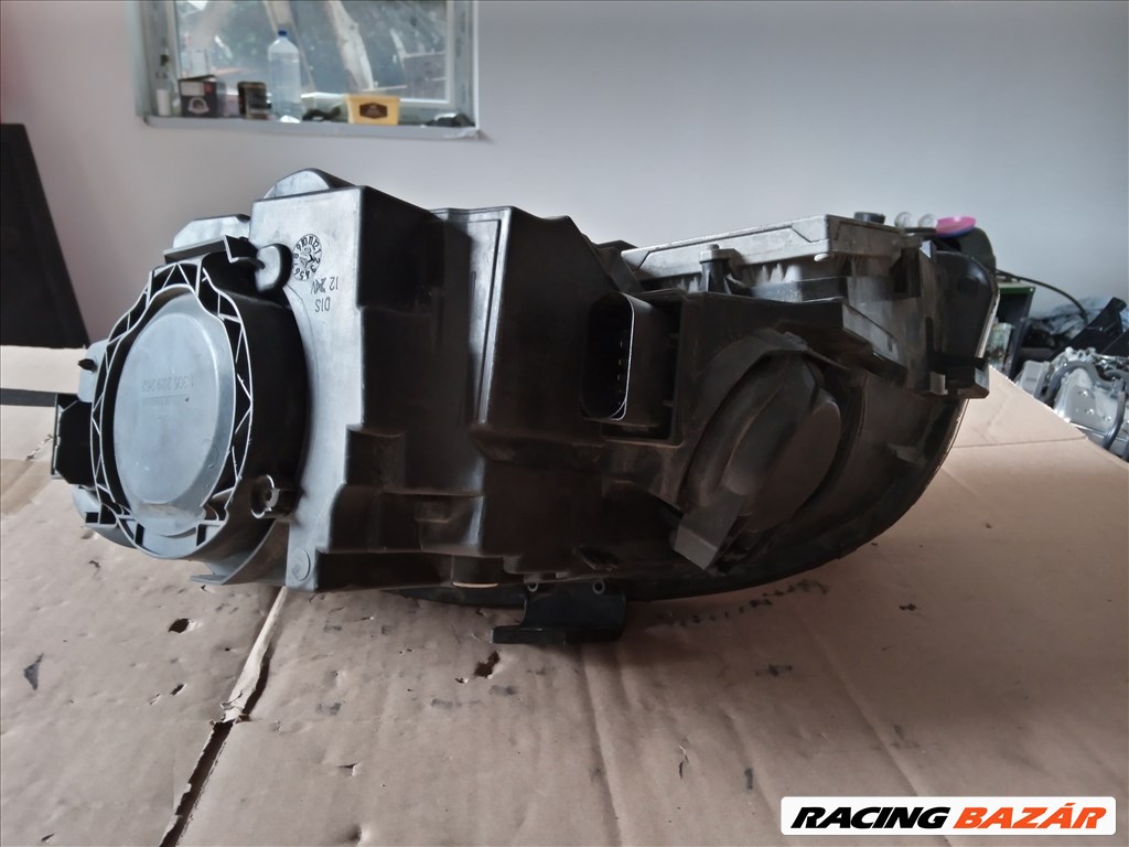 Audi A4 (B6/B7) jobb xenon fényszóró  2. kép