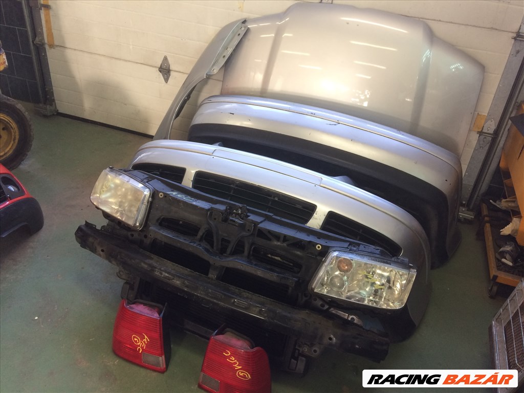 Volkswagen Bora 1998-2004 hátsó lökhárító, homlokfal, ajtó, lámpa, csomagtérfedél 7. kép