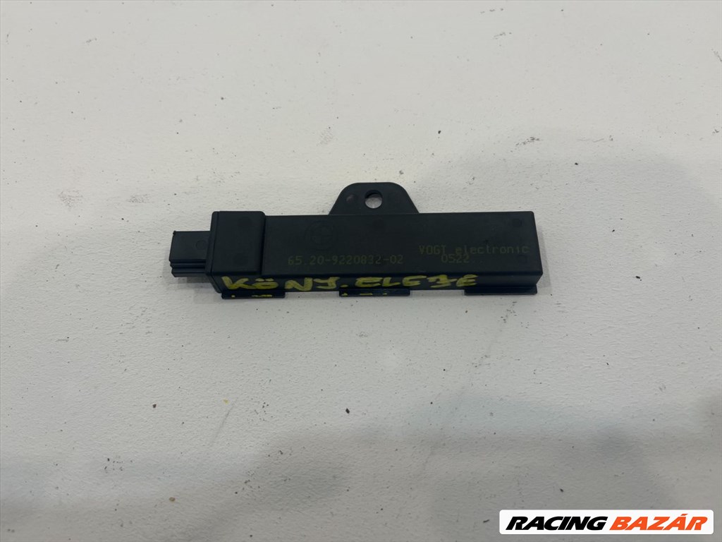 BMW F11 központi zár antenna   3. kép