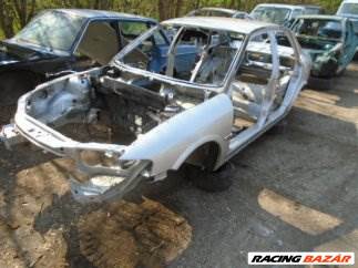Opel Vectra B (2001) Bal első negyed
