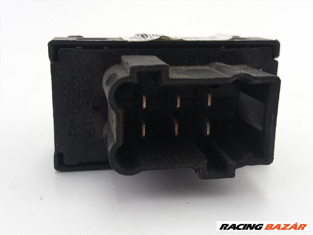 Fiat Grande Punto bal hátsó ablakemelő kapcsoló 735411038 2. kép