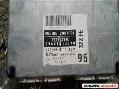 Toyota Corolla Verso (E121) motorvezérlő  8966113070