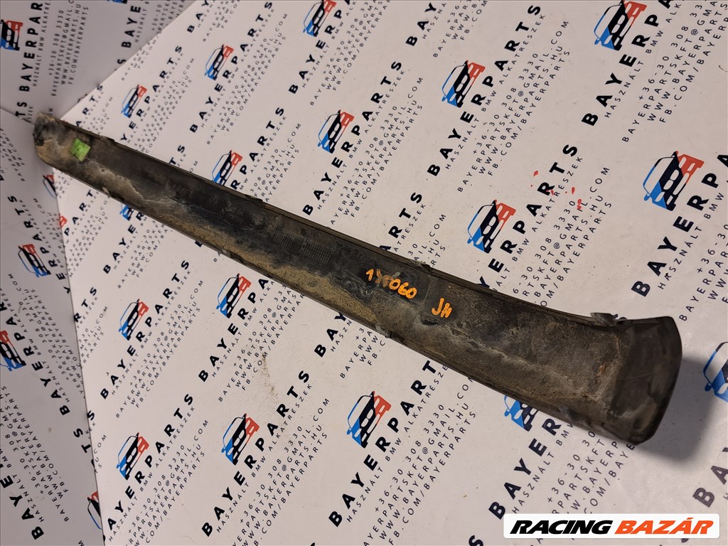 BMW E46 facelift sedan fekete jobb hátsó lökhárító díszléc (135060) 7030604 3. kép