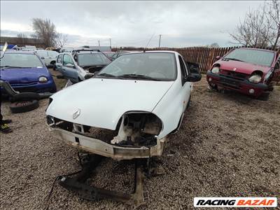 Renault Clio II bontott alkatrészei