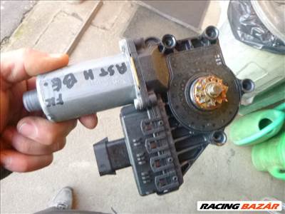 Opel Astra H 2005 BAL ELSŐ ablakemelő motor 0 130 821 988 1412001771489
