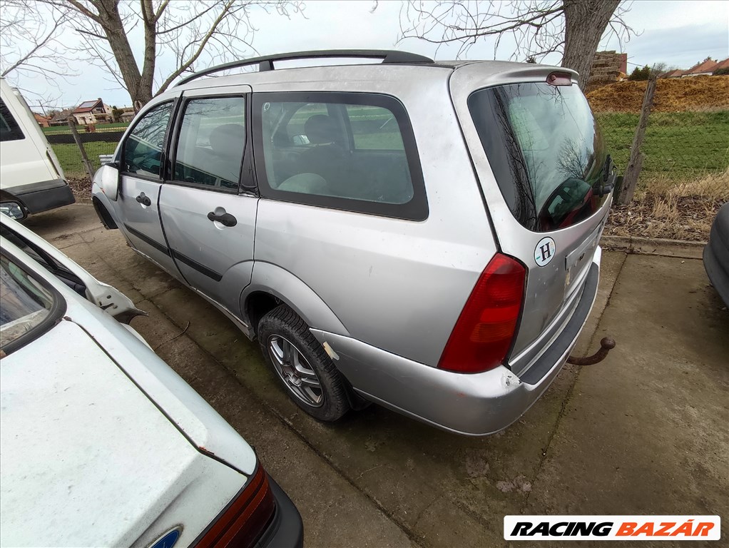 Ford Focus Mk Kombi Bontott Alkatr Szei Racingbazar Hu