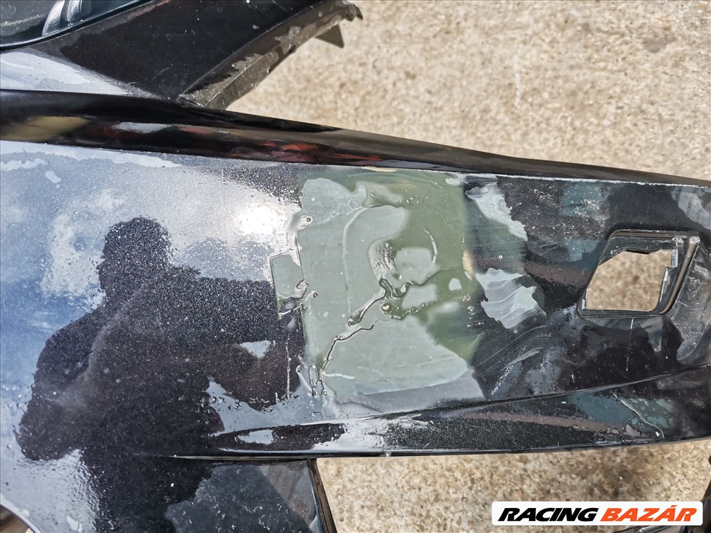 Skoda Octavia III RS első lökhárító enyhén sérült 4. kép