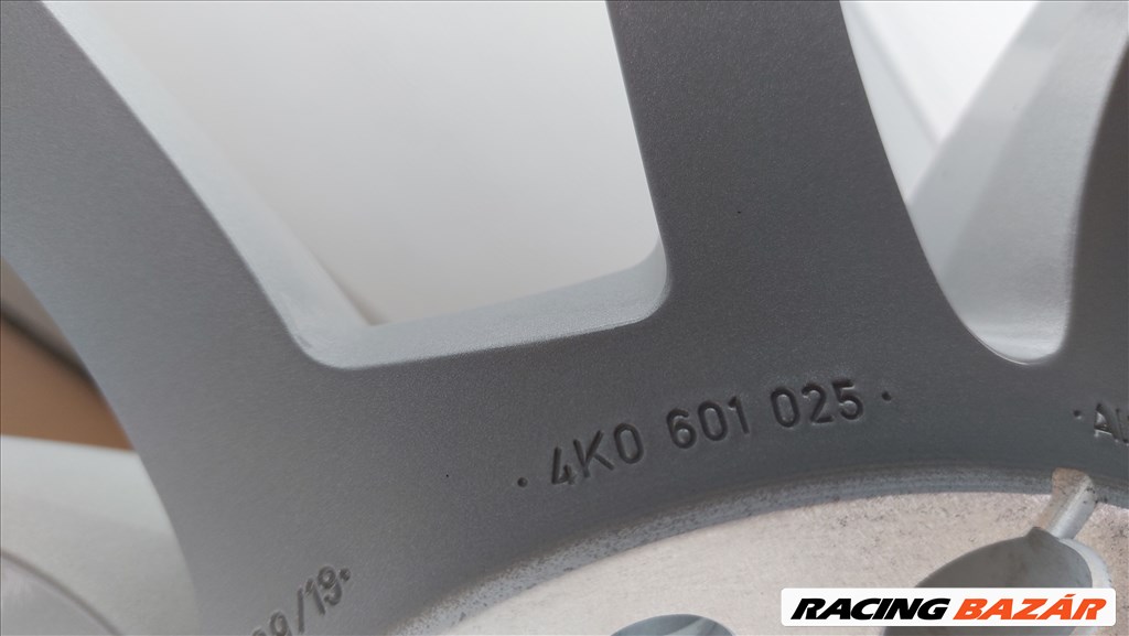 Gyári, Audi A6 4K C8 17" alufelni  téli gumik Agy 66.5 15. kép