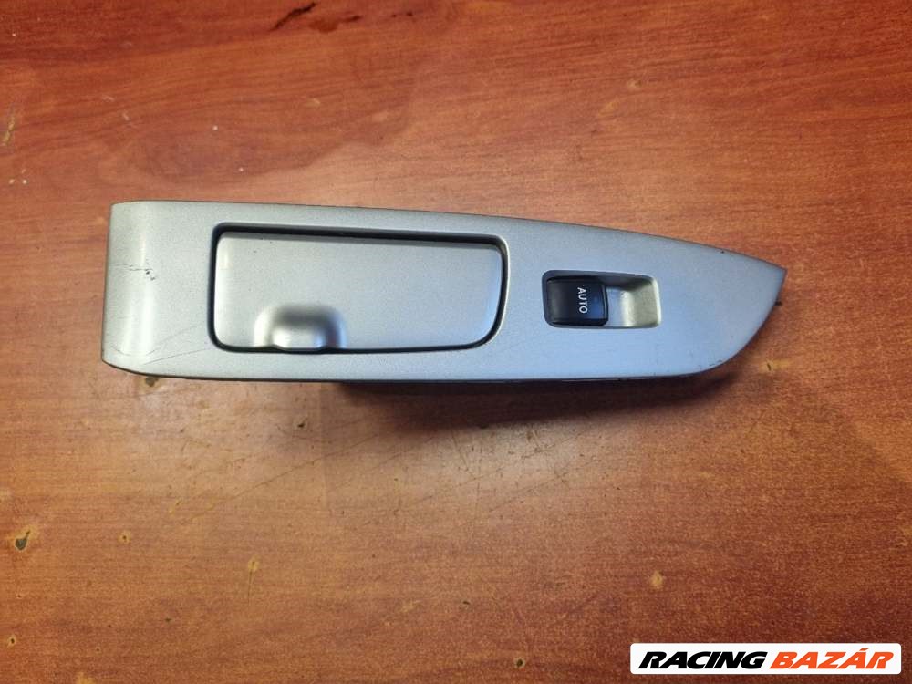 Lexus RX bal hátsó ablakemelő kapcsoló 8403048070 1. kép