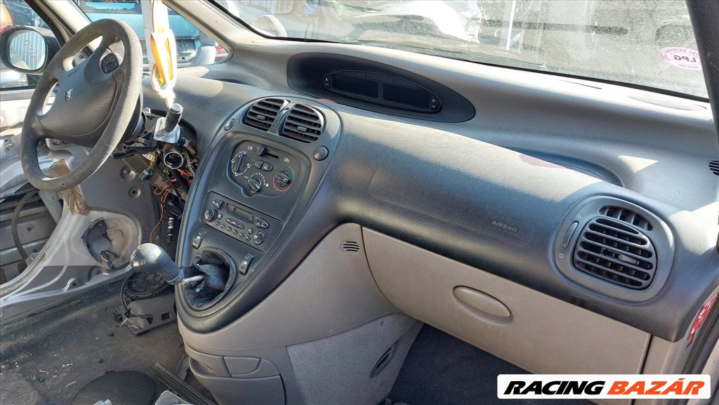 Citroën Xsara Picasso bontott alkatrészei (23/6) 5. kép