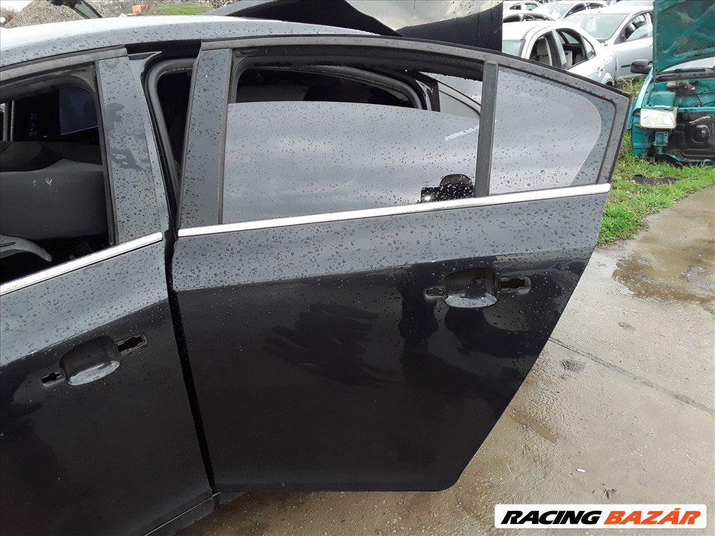 Chevrolet Cruze sedan bal hátsó ajtó üresen, több színben 2. kép