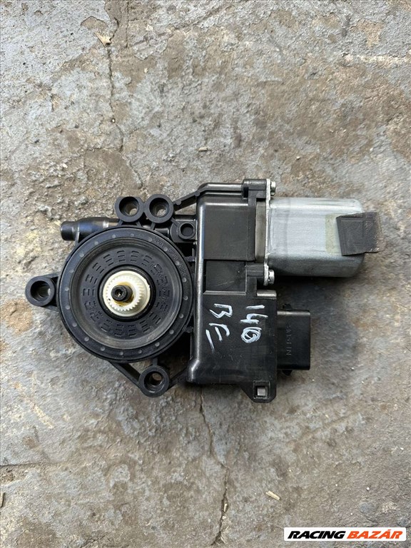 Hyundai i40 jobb hátsó ablakemelő motor 2. kép