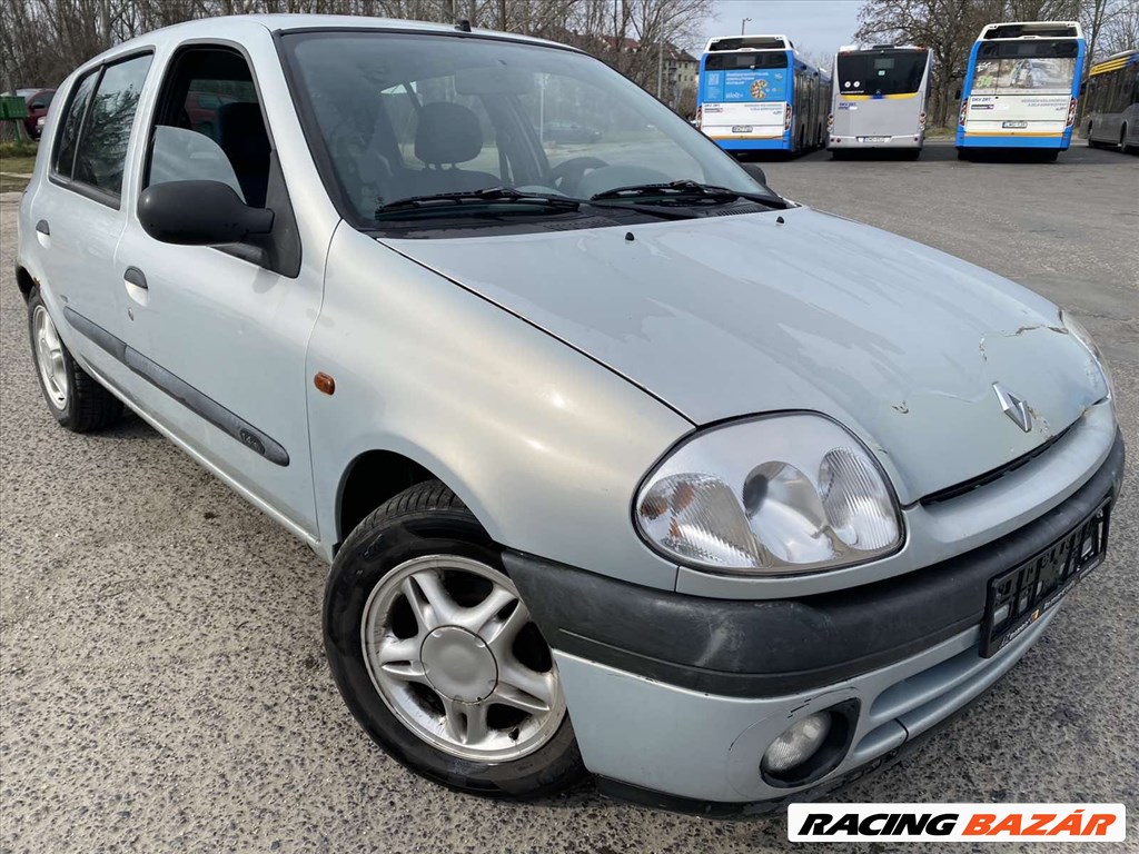 Renault Clio II 1.4i bontott alkatrészei 1. kép