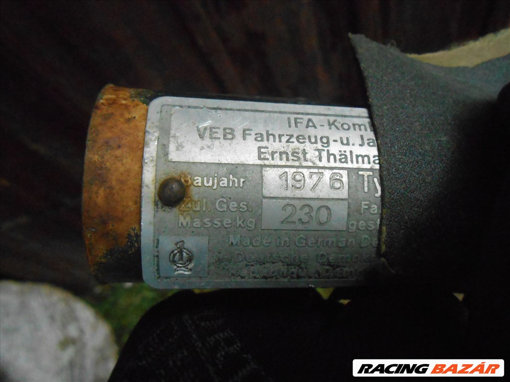 SIMSON S50 B1,1976-OS ÉVJÁRATÚ,GYÁRI ADATTÁBLÁS ÜRES FŐVÁZ ELADÓ 17. kép