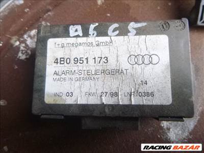 Audi A6 (C5 - 4B), 1998    4B0951173 számú Riasztó Központ