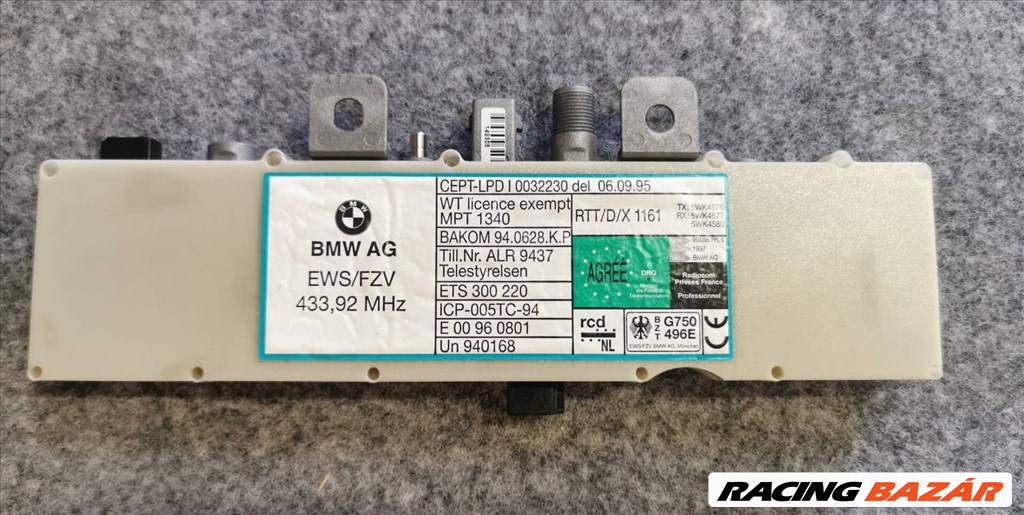 BMW 523i touring radio antenna erősítő modul 0032230 1. kép