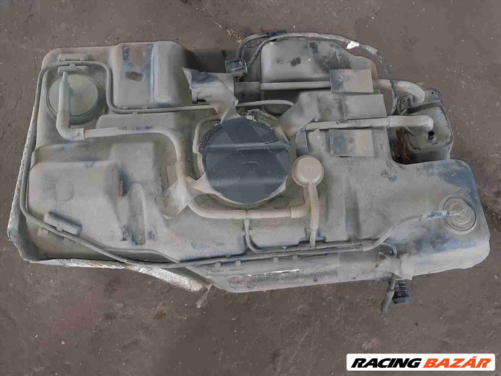 Chrysler PT Cruiser Üzemanyag Tank P05278263AE 1. kép