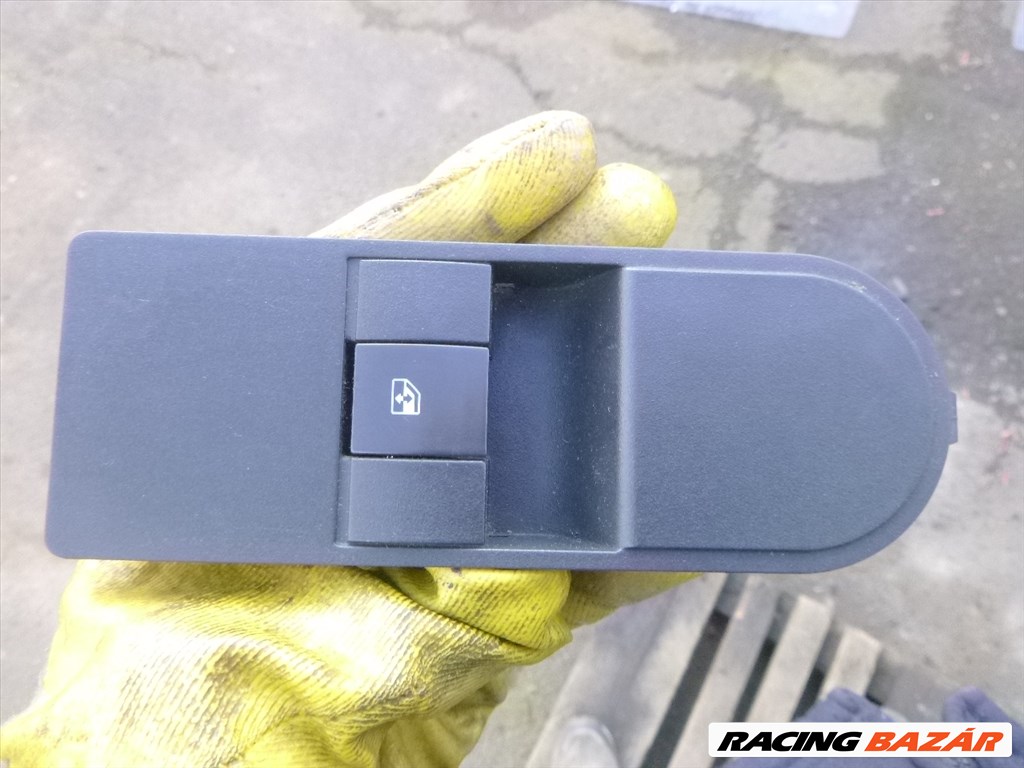 Opel Astra H 2005 JOBB ELSŐ ablakemelő kapcsoló AX, GM 13197132  gm99162638 1. kép