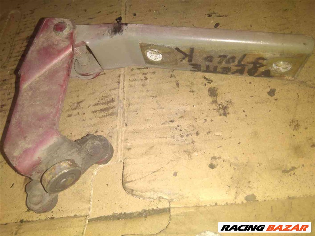 Nissan Vanette Cargo Jobb Tolóajtó Hátsó Görgő 2. kép