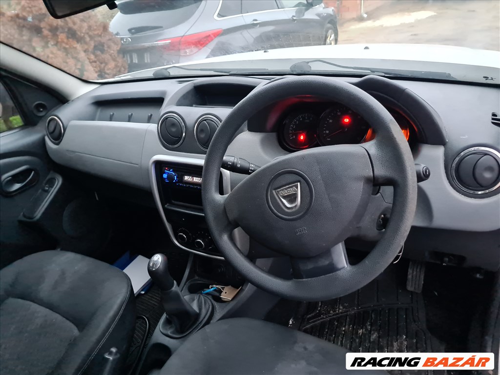2014 Dacia Duster 1.6 benzin K4M842 bontott alkatrészek, bontás, bontott jármű 3. kép