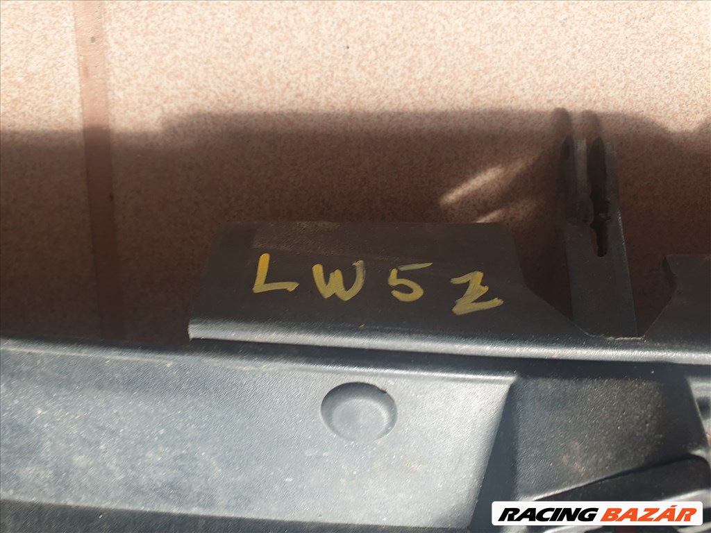 Volkswagen Golf IV Hűtőrács LW5Z 5. kép