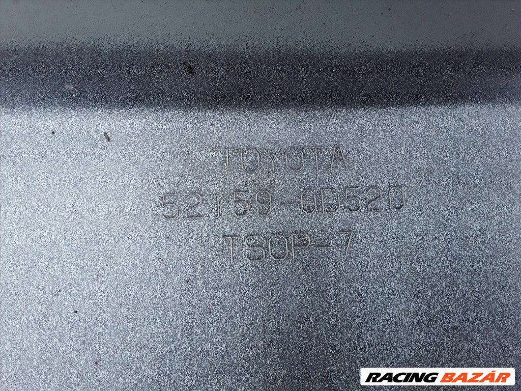Toyota Yaris 2014-2017 hátsó lökhárító. Bal oldalon repedés. 5. kép