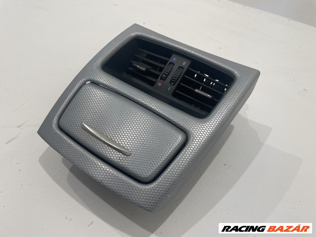 BMW E92 hátsó szellőző   2. kép