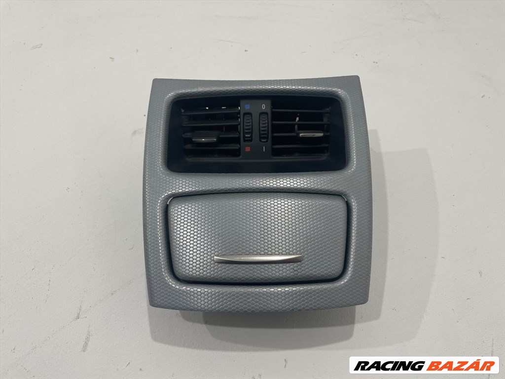 BMW E92 hátsó szellőző   3. kép