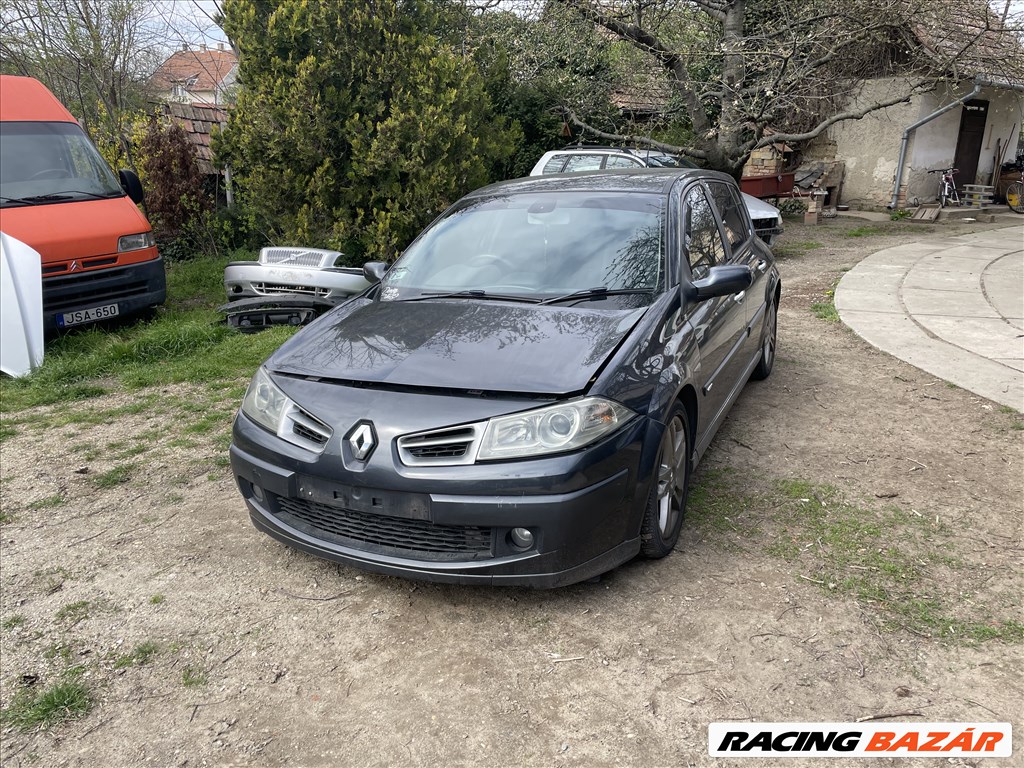 Renault Mégane II bontott alkatrészei 3. kép