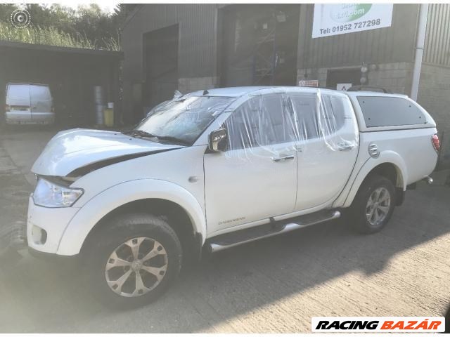 Mitsubishi L200 IV bontott alkatrészei 4. kép