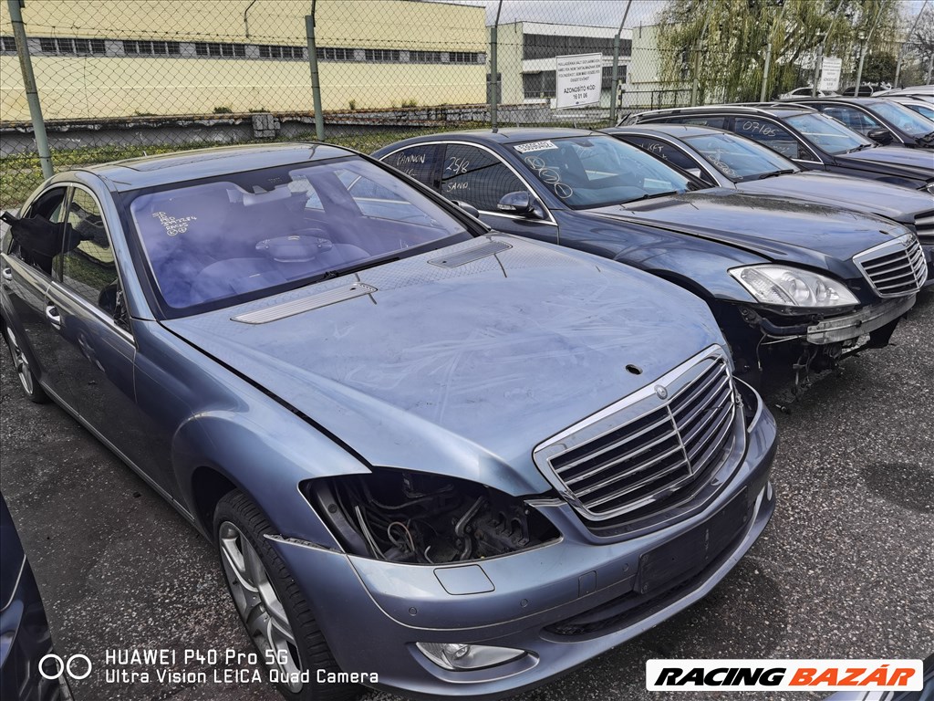 Mercedes S-osztály (W221, W216) bontott alkatrészei 2. kép