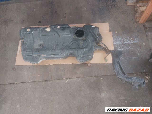 Peugeot 407 HDi FAP 140 tank  9660139080 2. kép