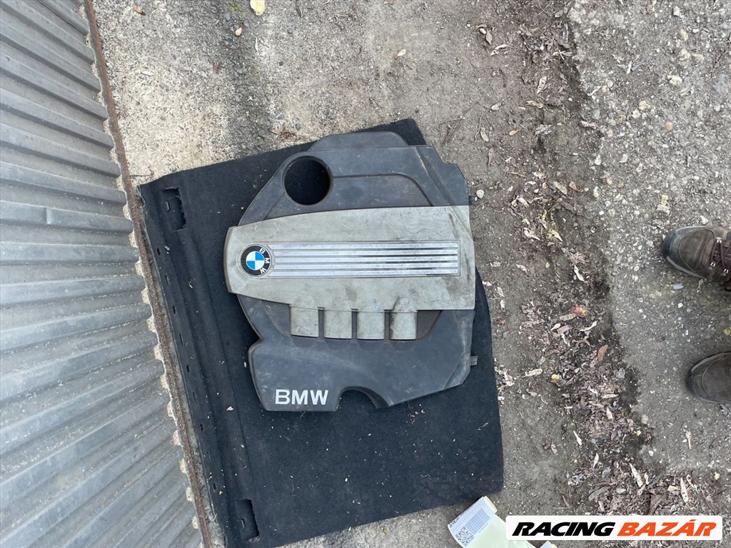 BMW 3 E90 Felső Motorburkolat 11147797410 2. kép