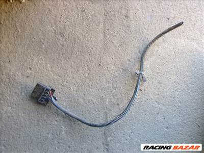 Opel Vectra B üzemanyagszivattyú csatlakozó 4 lábas 