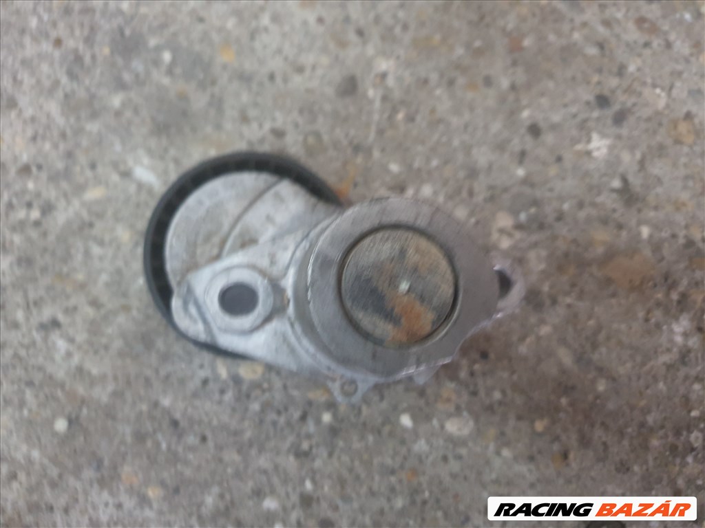 Volkswagen Golf VII szíjfeszítő görgő 04E 145 299 L 4. kép