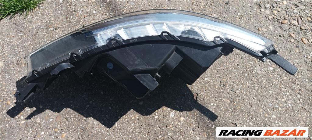 Nissan Qashqai (J11) jobb oldali gyári led fényszóró  koito10018015 4. kép