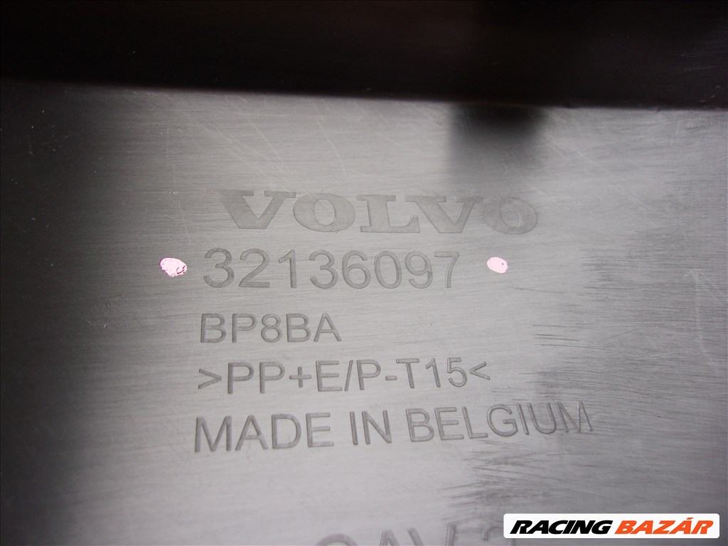 VOLVO XC40 első lökhárító szegély 2022- 32136097 5. kép