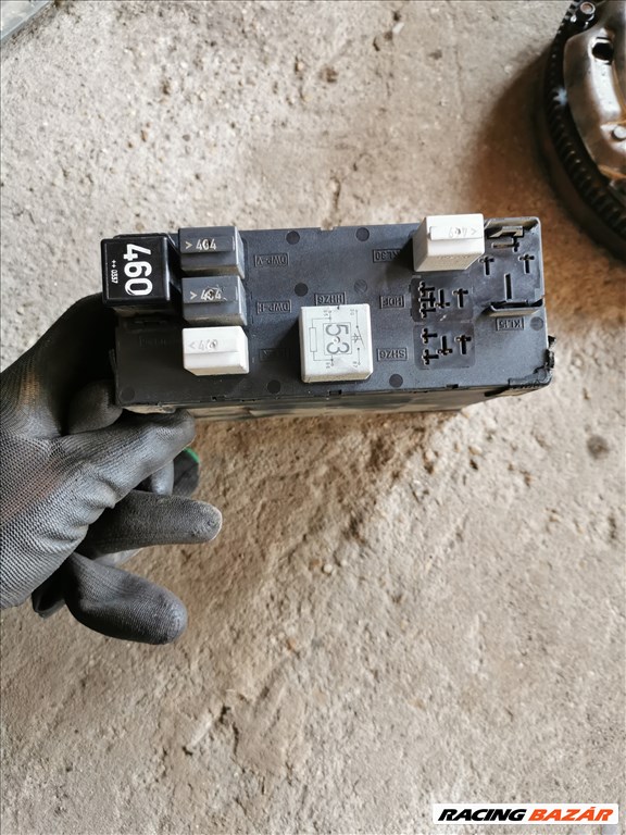 Volkswagen Golf V központi elektronika  1k0937049h 1. kép