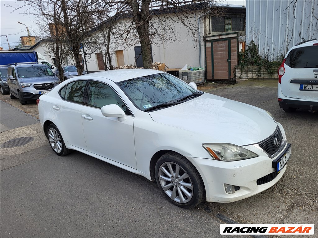 Lexus IS bontott alkatrészei 4. kép