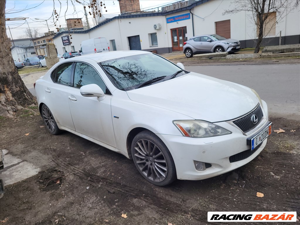 Lexus IS bontott alkatrészei 7. kép