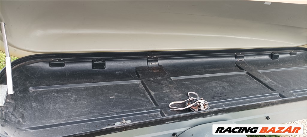Volkswagen Passat b3 gyári tetőbox lefogatókkal, kulcsaival eladó. 7. kép