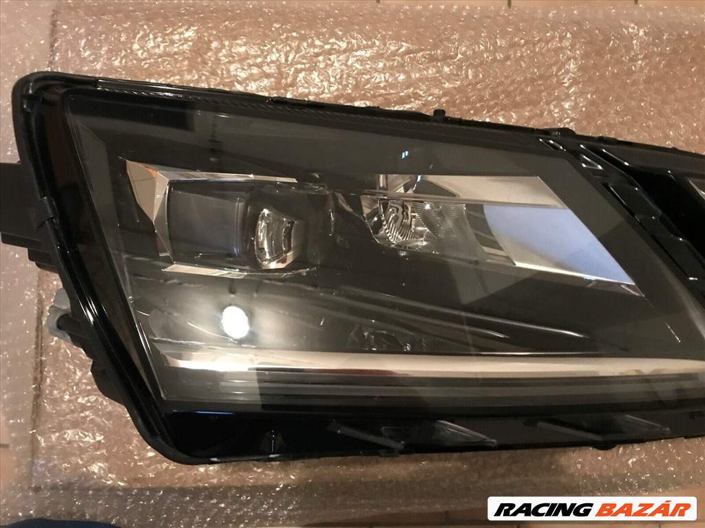 Skoda Octavia 3 jobb LED fényszóró 5e1941016d 5. kép