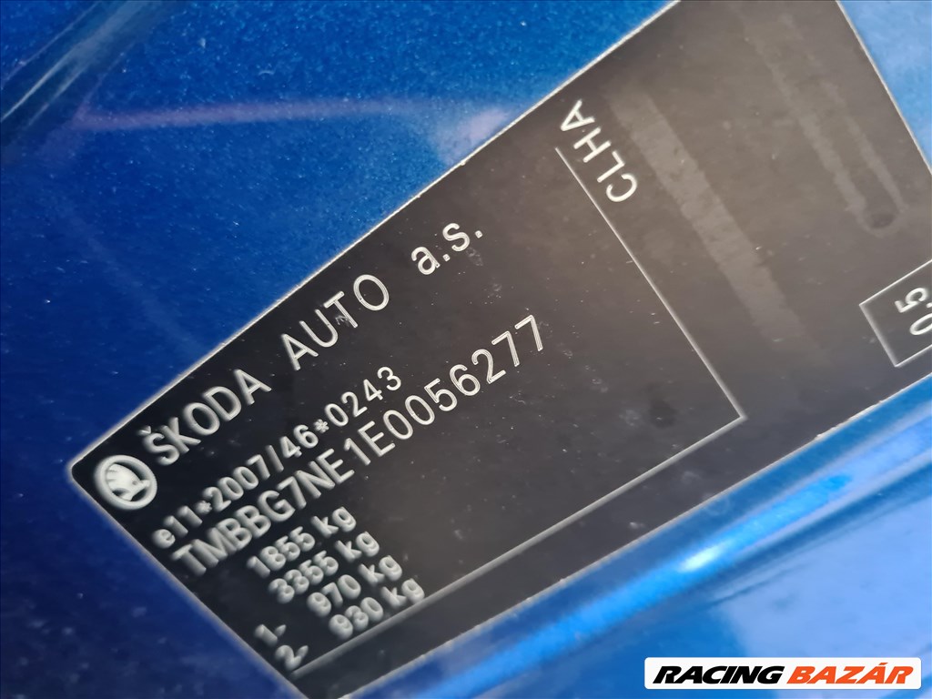 2014 Skoda Octavia III 1.6 CRTDI CLH sedan bontott alkatrészek, bontás, bontott jármű 12. kép