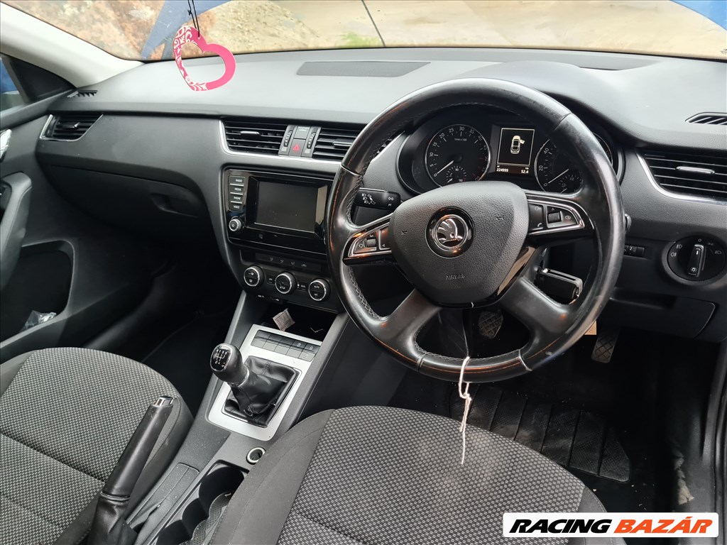 2014 Skoda Octavia III 1.6 CRTDI CLH sedan bontott alkatrészek, bontás, bontott jármű 2. kép