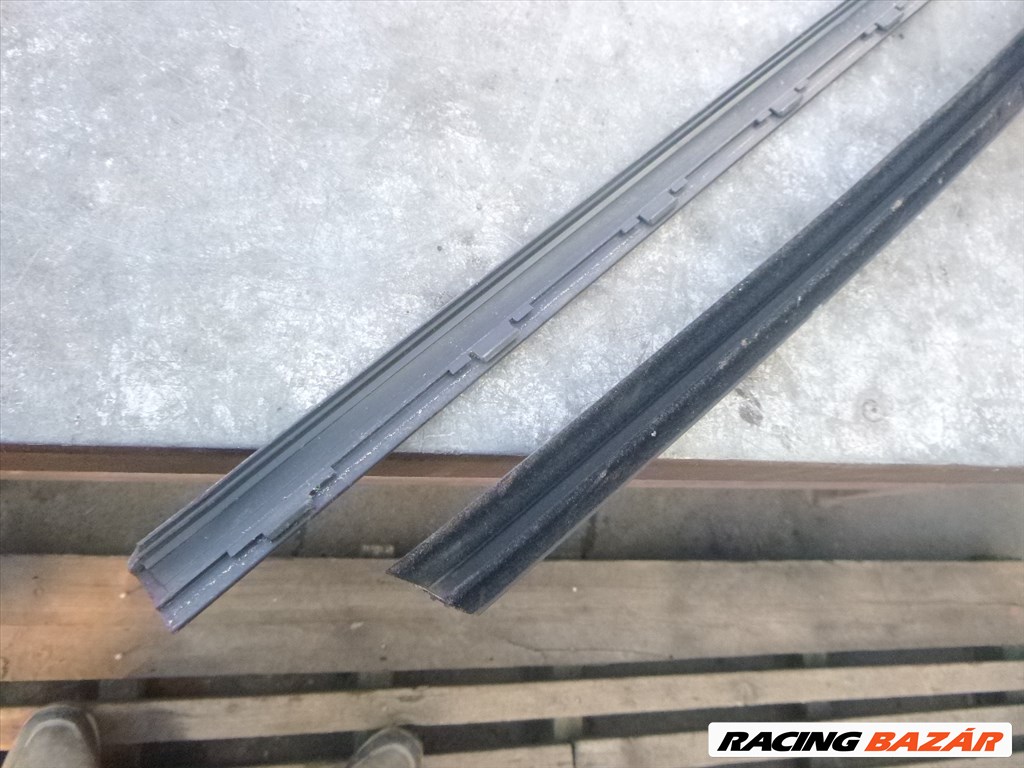 Opel Astra H 2005, 5 AJTÓS JOBB ELSŐ KÜLSŐ-BELSŐ vízlehúzó díszléc  gm02440268023 6. kép